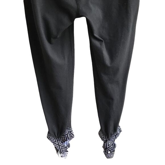 Beyond Yoga Badlands High Waisted 7/8 Leggings Size S Stirrup Tights Strappy Gym - Picture 7 of 11